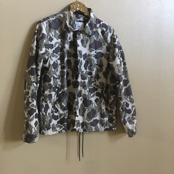 Hershel camo coach windbreaker button up jacket - Picture 3 of 8